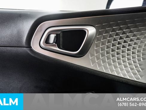 Used 2025 Kia Soul LX image 47