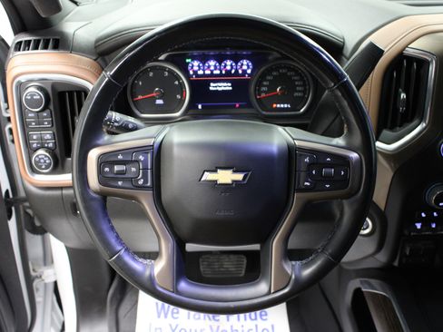 Used 2023 Chevrolet Silverado 2500 High Country w/ Safety Package II image 17