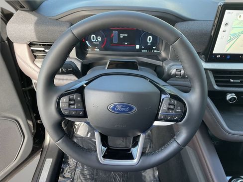 New 2026 Ford Explorer Platinum image 34