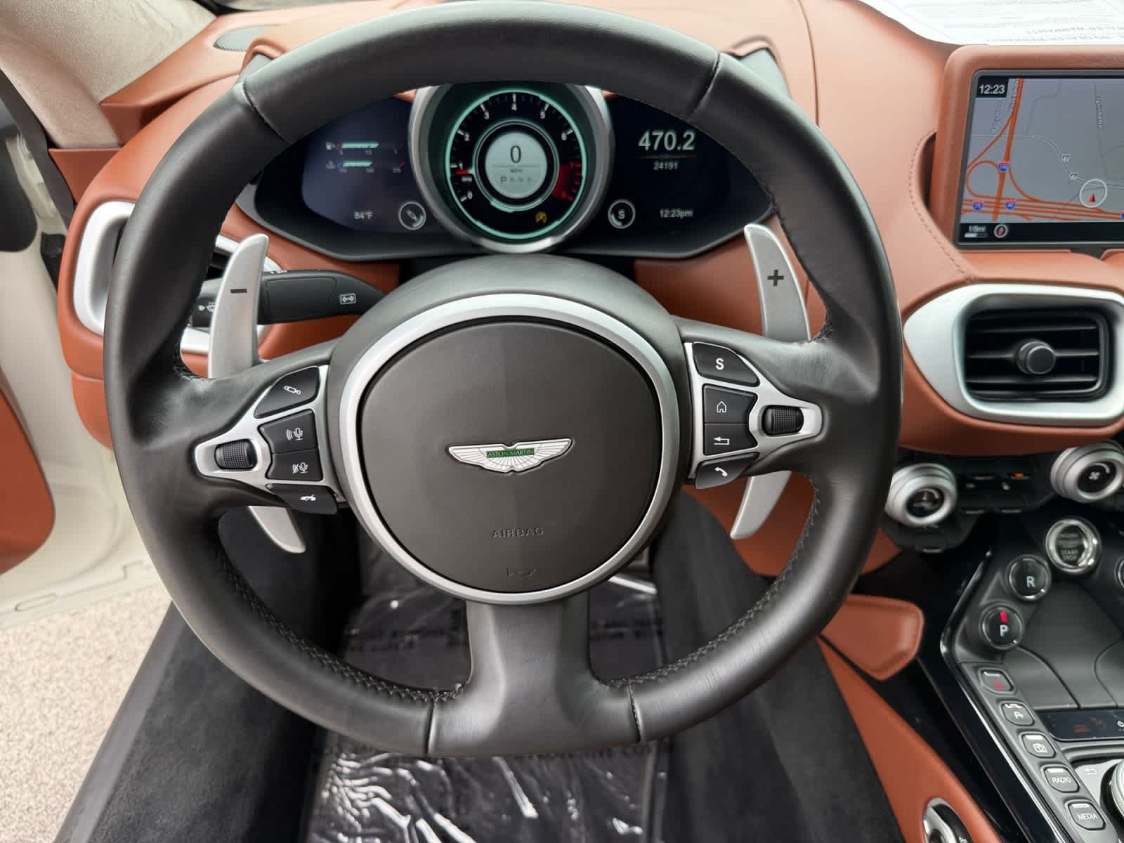 Used 2019 Aston Martin V8 Vantage Coupe RWD image 12