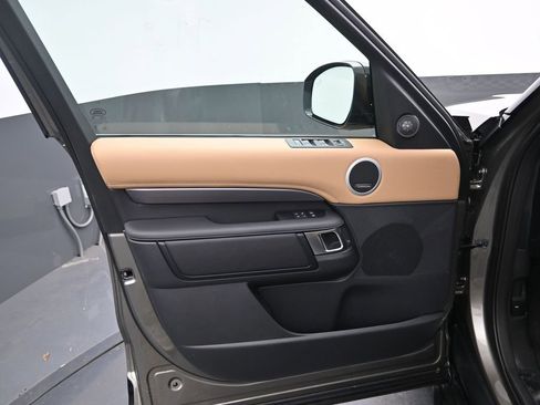 New 2025 Land Rover Discovery Metropolitan Edition AWD/4WD image 20