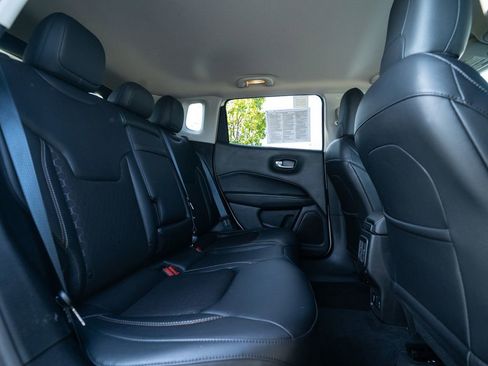 Used 2018 Jeep Compass Latitude w/ Popular Equipment Group image 19