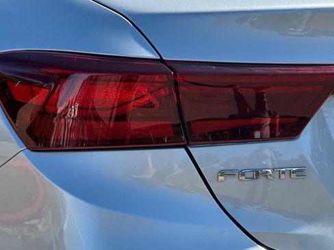 Used 2021 Kia Forte LXS FWD image 46