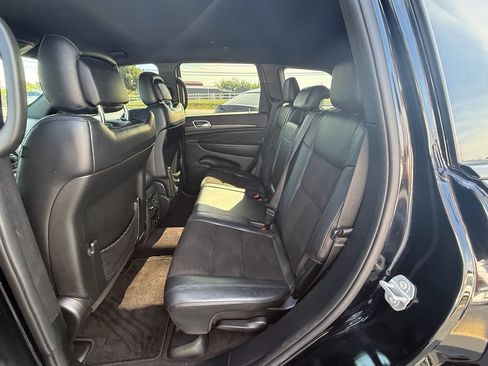 Used 2018 Jeep Grand Cherokee Altitude AWD/4WD image 19