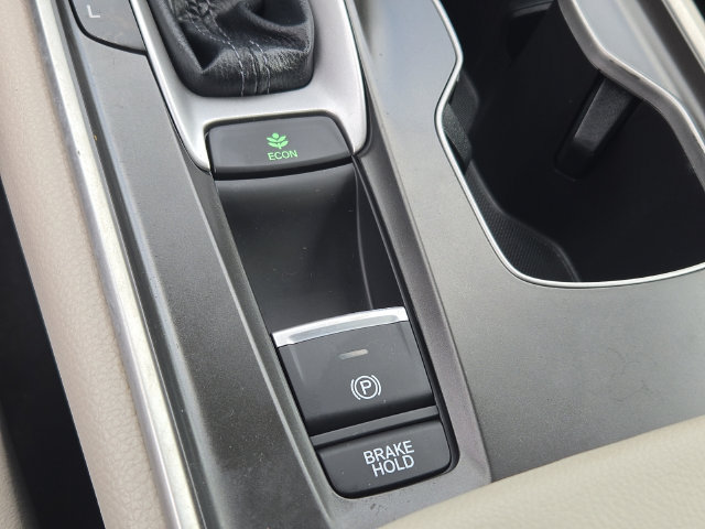 Used 2018 Honda Accord LX image 23