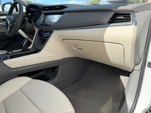 Used 2022 Cadillac XT5 Premium Luxury image 13