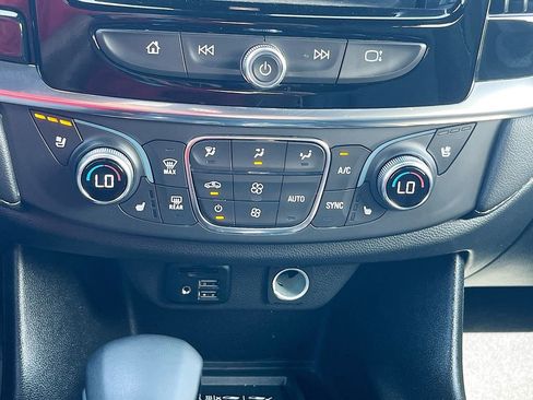 Used 2023 Chevrolet Traverse Premier w/ Redline Edition AWD/4WD image 16
