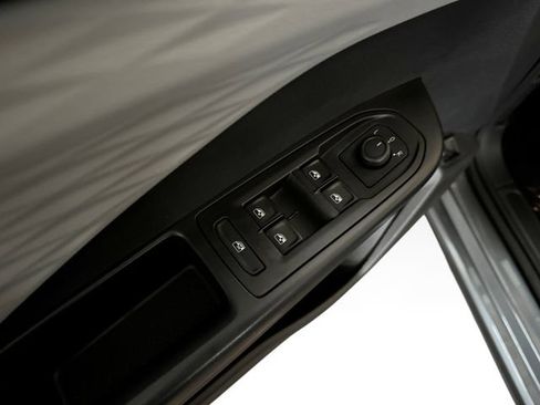Certified 2023 Volkswagen Taos S FWD image 16