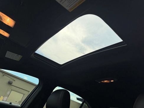 Used 2019 Ford Taurus Limited FWD image 15