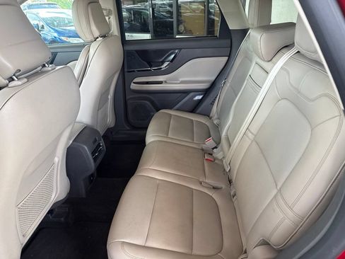 Used 2020 Lincoln Corsair AWD image 12