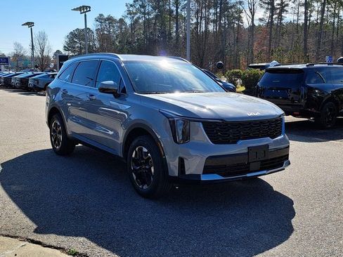 New 2026 Kia Sorento S AWD/4WD image 3