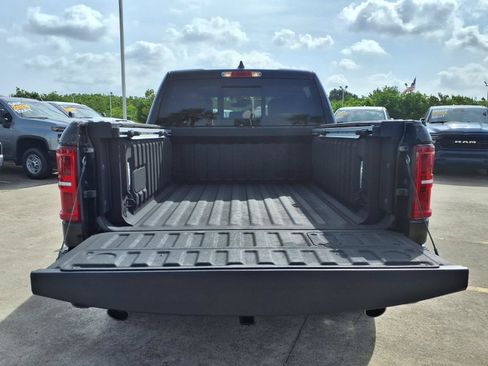 Used 2025 RAM 1500 Limited w/ Body Color Bumper Group AWD/4WD image 7