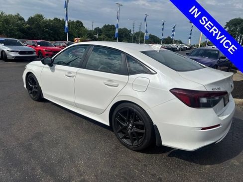 Used 2025 Honda Civic Sport image 4