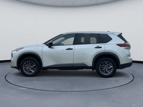 Used 2024 Nissan Rogue S AWD/4WD image 10