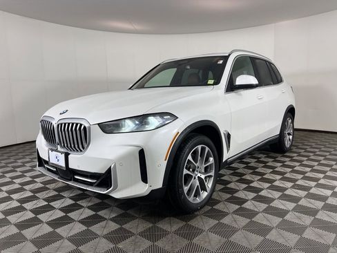 Certified 2024 BMW X5 xDrive40i w/ Premium Package image 13