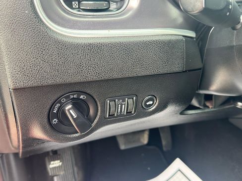 Used 2021 Dodge Charger SXT w/ Leather Interior Group image 16