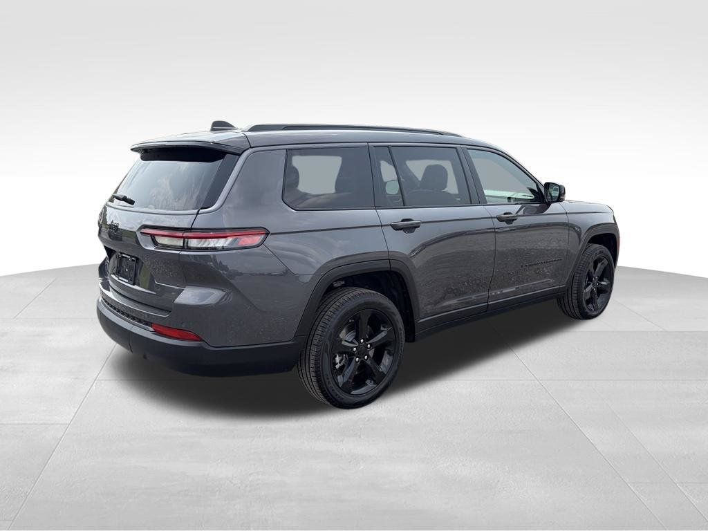 Used 2026 Jeep Grand Cherokee L Limited w/ Limited Altitude Package AWD/4WD image 21