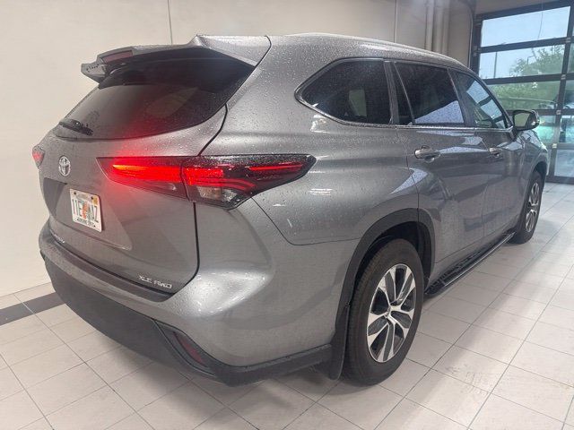 Used 2026 Toyota Highlander XLE AWD/4WD image 6