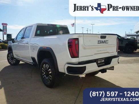 Used 2025 GMC Sierra 2500 Denali Ultimate w/ Max Trailering Package image 2