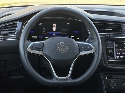 Used 2023 Volkswagen Tiguan S image 7