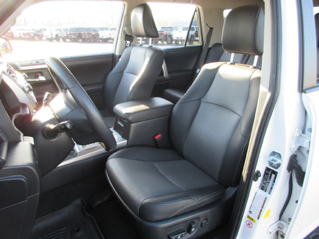 Used 2019 Toyota 4Runner SR5 Premium AWD/4WD image 19
