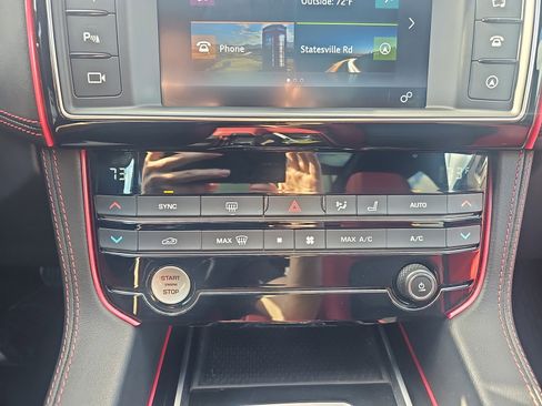 Used 2017 Jaguar F-PACE S image 27