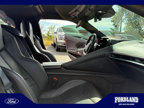 Used 2022 Chevrolet Corvette Stingray Coupe w/ Z51 Performance Package RWD image 17