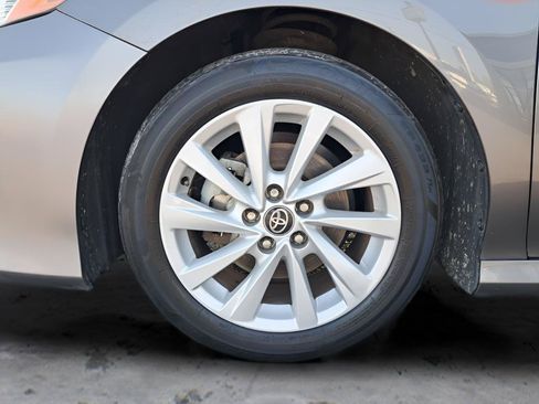 Used 2022 Toyota Camry LE w/ Convenience Package FWD image 28