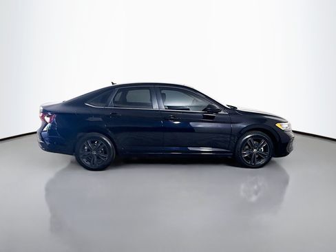 Used 2023 Volkswagen Jetta SE w/ Panoramic Sunroof Package FWD image 11