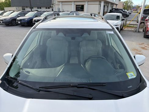 Certified 2023 Subaru Forester Premium AWD/4WD image 6