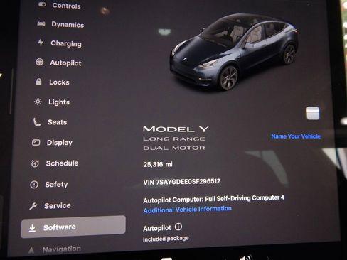 Used 2025 Tesla Model Y Long Range AWD/4WD image 7