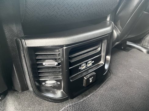 Used 2019 RAM 1500 Laramie image 19