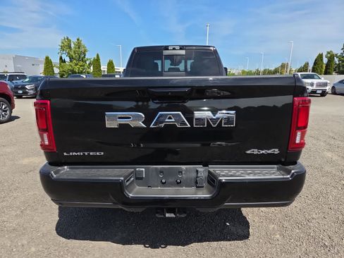 Used 2025 RAM 2500 Limited AWD/4WD image 12