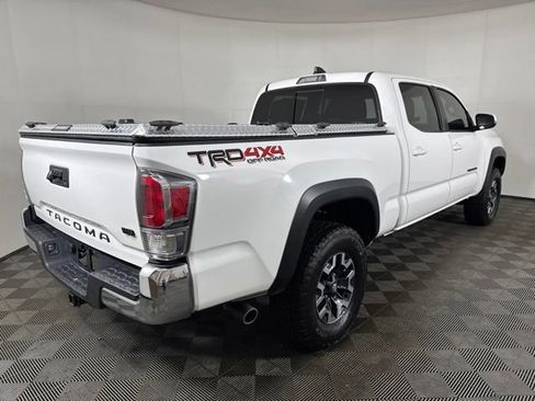 Used 2023 Toyota Tacoma TRD Off-Road w/ Black Out Package (TMS) AWD/4WD image 3