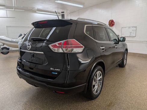 Used 2015 Nissan Rogue S AWD/4WD image 4
