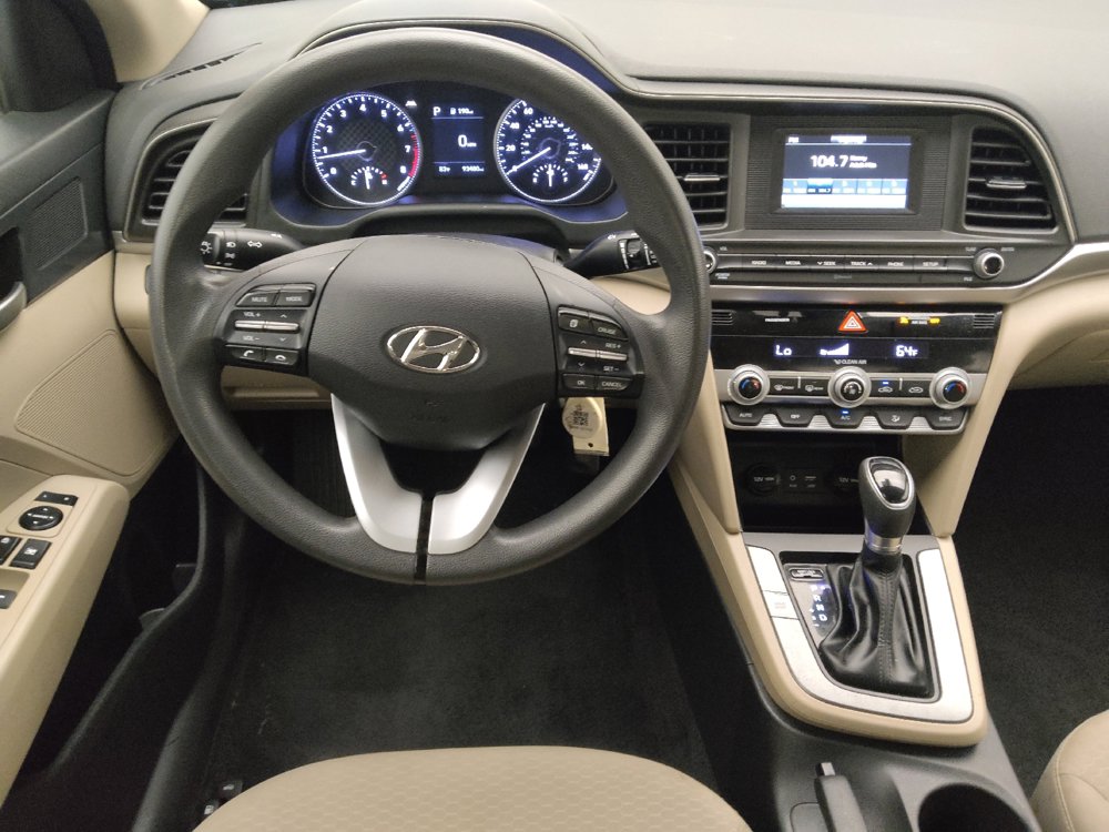 Used 2020 Hyundai Elantra SE FWD image 22