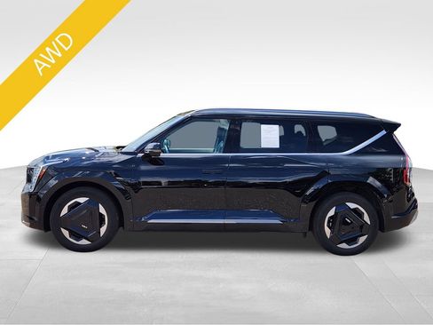 Certified 2024 Kia EV9 Land AWD/4WD image 2
