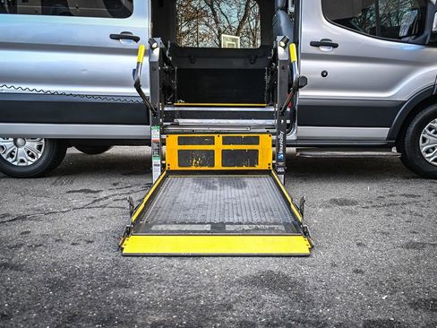 Used 2017 Ford Transit 350 XL image 16