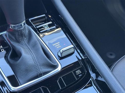 New 2026 Jeep Compass Limited image 17