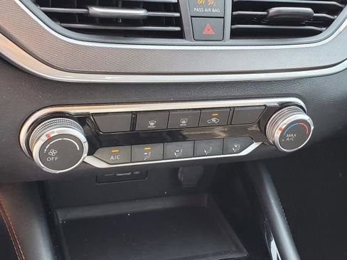 Used 2023 Nissan Altima 2.5 SR image 23