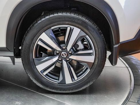 Used 2021 Nissan Rogue SL image 10