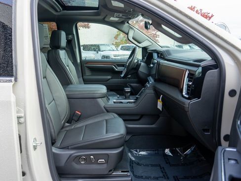 New 2026 GMC Sierra 1500 Denali w/ Denali Reserve Package image 10