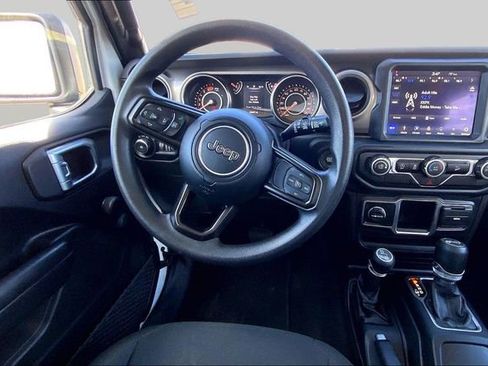 Used 2018 Jeep Wrangler Sport AWD/4WD image 5