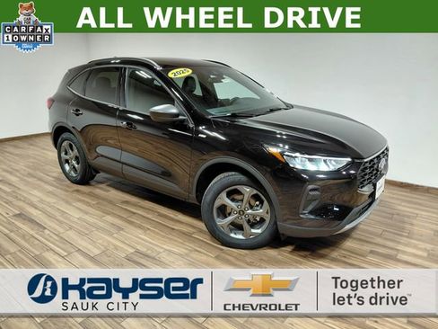 Used 2025 Ford Escape ST-Line AWD/4WD image 1