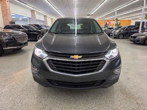 Used 2018 Chevrolet Equinox LS FWD image 2
