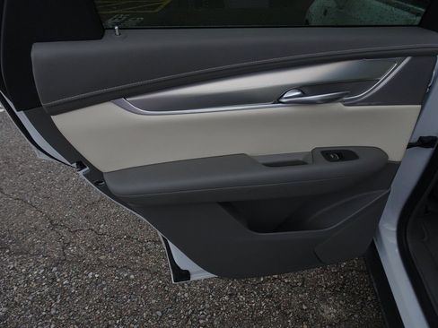 Used 2024 Cadillac XT5 Premium Luxury AWD/4WD image 16