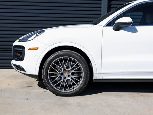 Certified 2022 Porsche Cayenne image 11