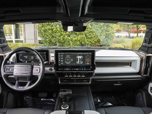 Used 2025 GMC Hummer EV 3X AWD/4WD image 28