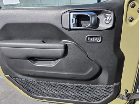 New 2026 Jeep Gladiator Sport image 22