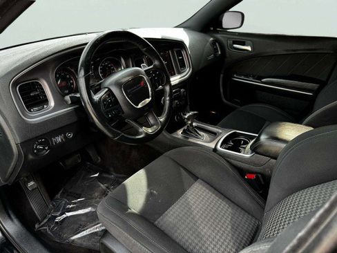 Used 2019 Dodge Charger Scat Pack w/ Navigation & Travel Group image 18